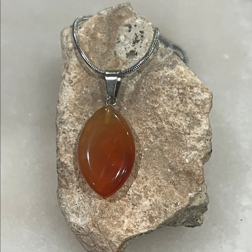 Carnelian Agate Pendant Necklace